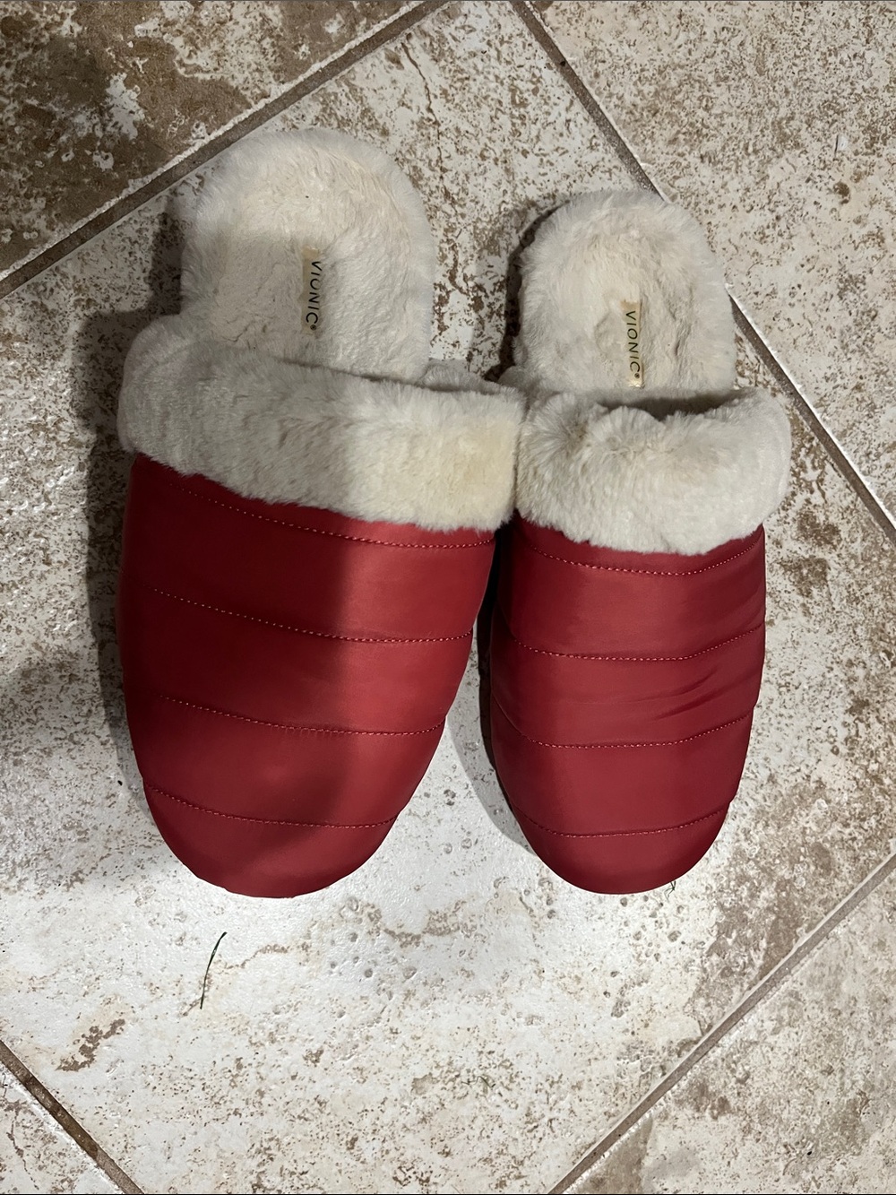 Vionic Women's Size 6 Red Josephine Faux Fur Slippers Mules